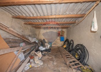 Dispensa di stoccaggio - Villa Contrada Renelle
 
snc, Caltagirone - foto 35