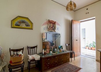 Soggiorno - Quadrilocale Via Celeste
 
98, Catania - foto 4