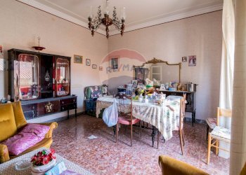 Sala da pranzo - Quadrilocale Via Celeste
 
98, Catania - foto 12