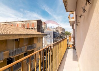 Balcone - Quadrilocale Via Celeste
 
98, Catania - foto 14