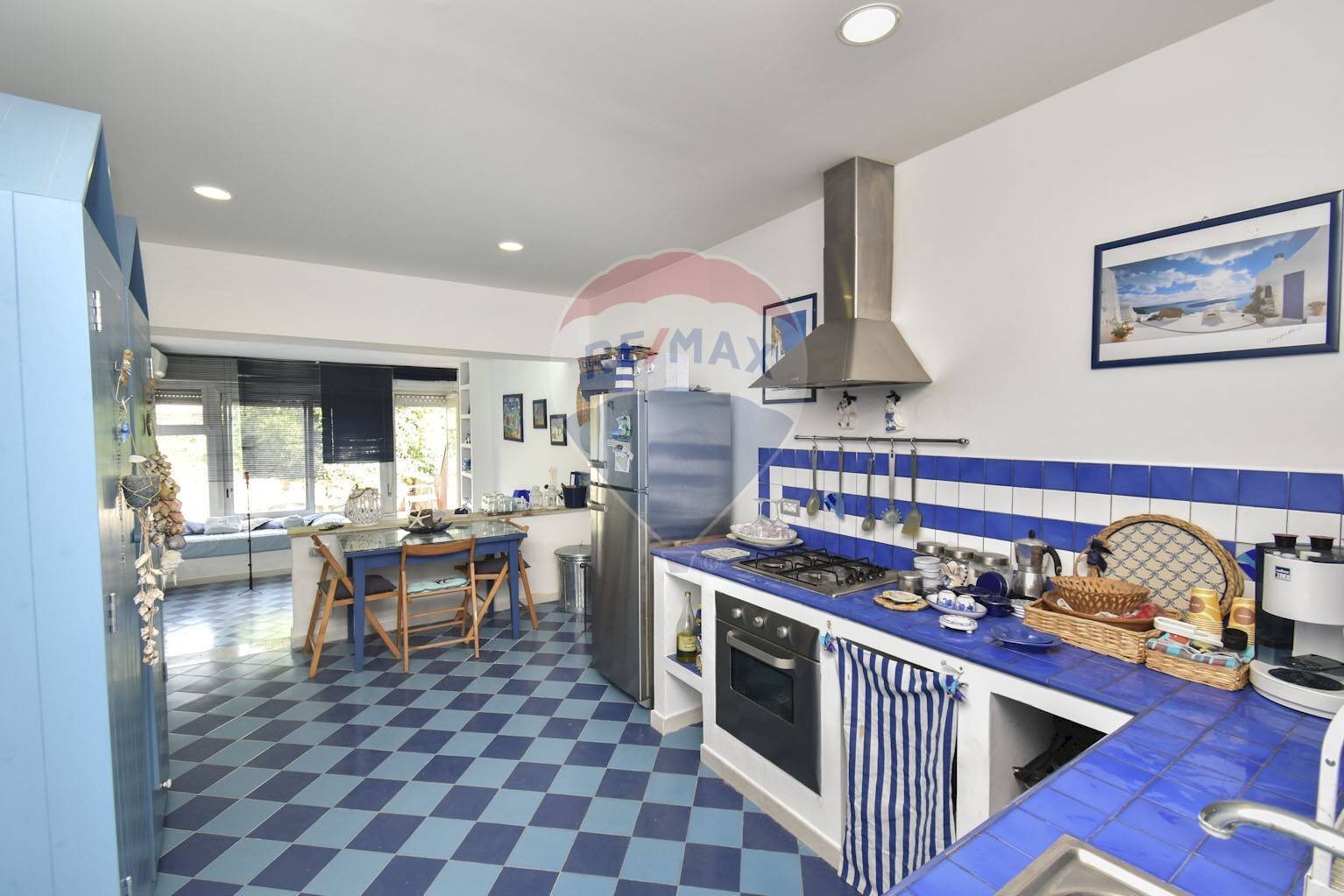 Cucina - Bilocale contrada pietre nere
 
6, Giardini-Naxos - foto 1