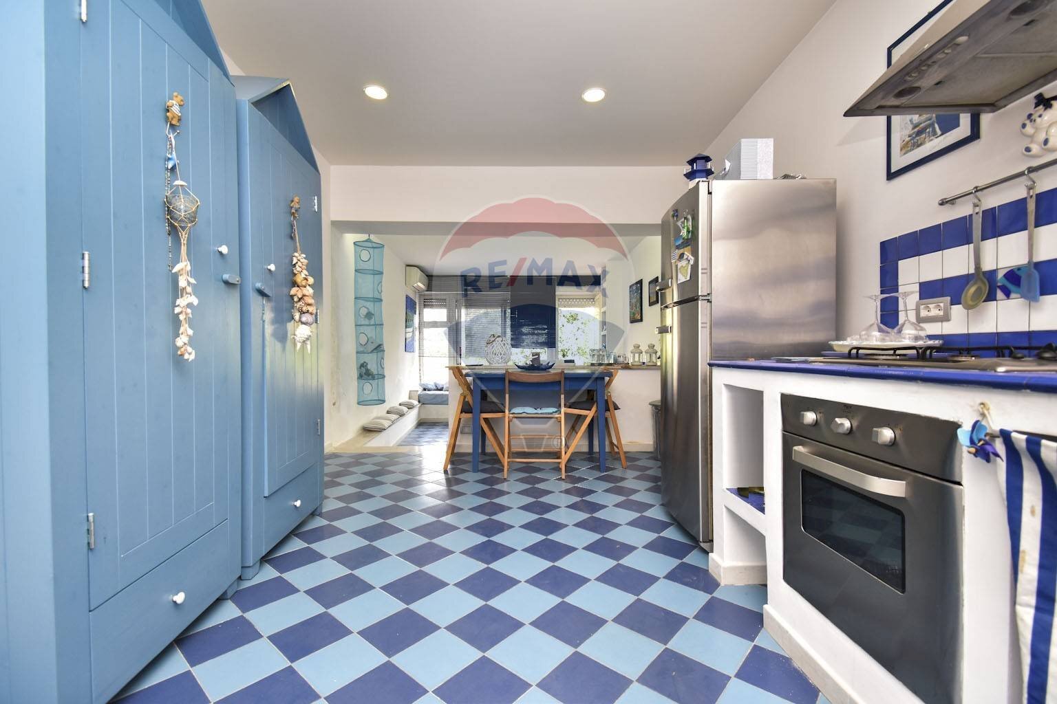 Cucina - Bilocale contrada pietre nere
 
6, Giardini-Naxos - foto 2