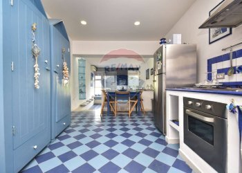 Cucina - Bilocale contrada pietre nere
 
6, Giardini-Naxos - foto 2