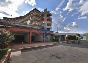 Edificio all\'aperto - Bilocale contrada pietre nere
 
6, Giardini-Naxos - foto 5