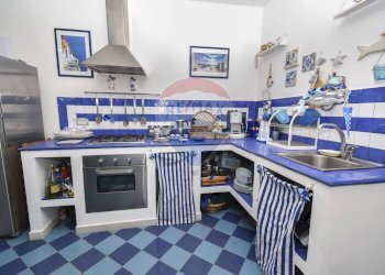 Cucina - Bilocale contrada pietre nere
 
6, Giardini-Naxos - foto 10