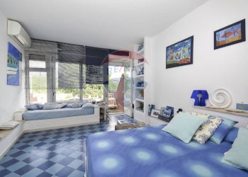 Soggiorno - Bilocale contrada pietre nere
 
6, Giardini-Naxos - foto 13