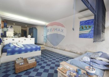 Camera / camera da letto - Bilocale contrada pietre nere
 
6, Giardini-Naxos - foto 16