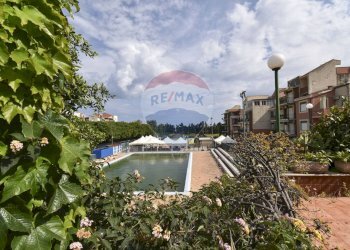 Vista dell\'acqua - Bilocale contrada pietre nere
 
6, Giardini-Naxos - foto 22
