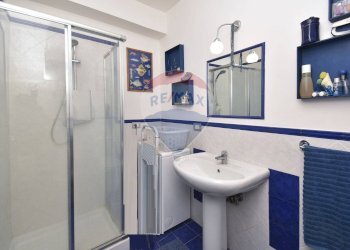 Bagno - Bilocale contrada pietre nere
 
6, Giardini-Naxos - foto 27