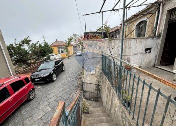 Balcone - Casa indipendente Via Nucifori
 
13, Sant'Alfio - foto 8