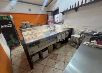 Cucina - Attività Commerciale Piazza Don Diego
 
33, Pedara - foto 6