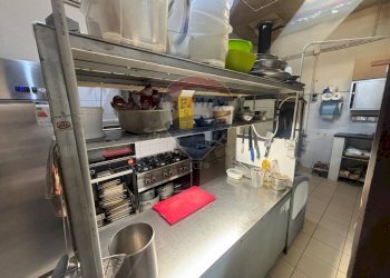 Cucina - Attività Commerciale Piazza Don Diego
 
33, Pedara - foto 7