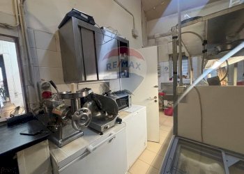 Cucina - Attività Commerciale Piazza Don Diego
 
33, Pedara - foto 13