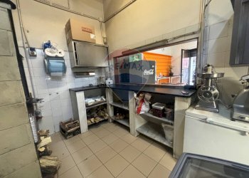 Cucina - Attività Commerciale Piazza Don Diego
 
33, Pedara - foto 14