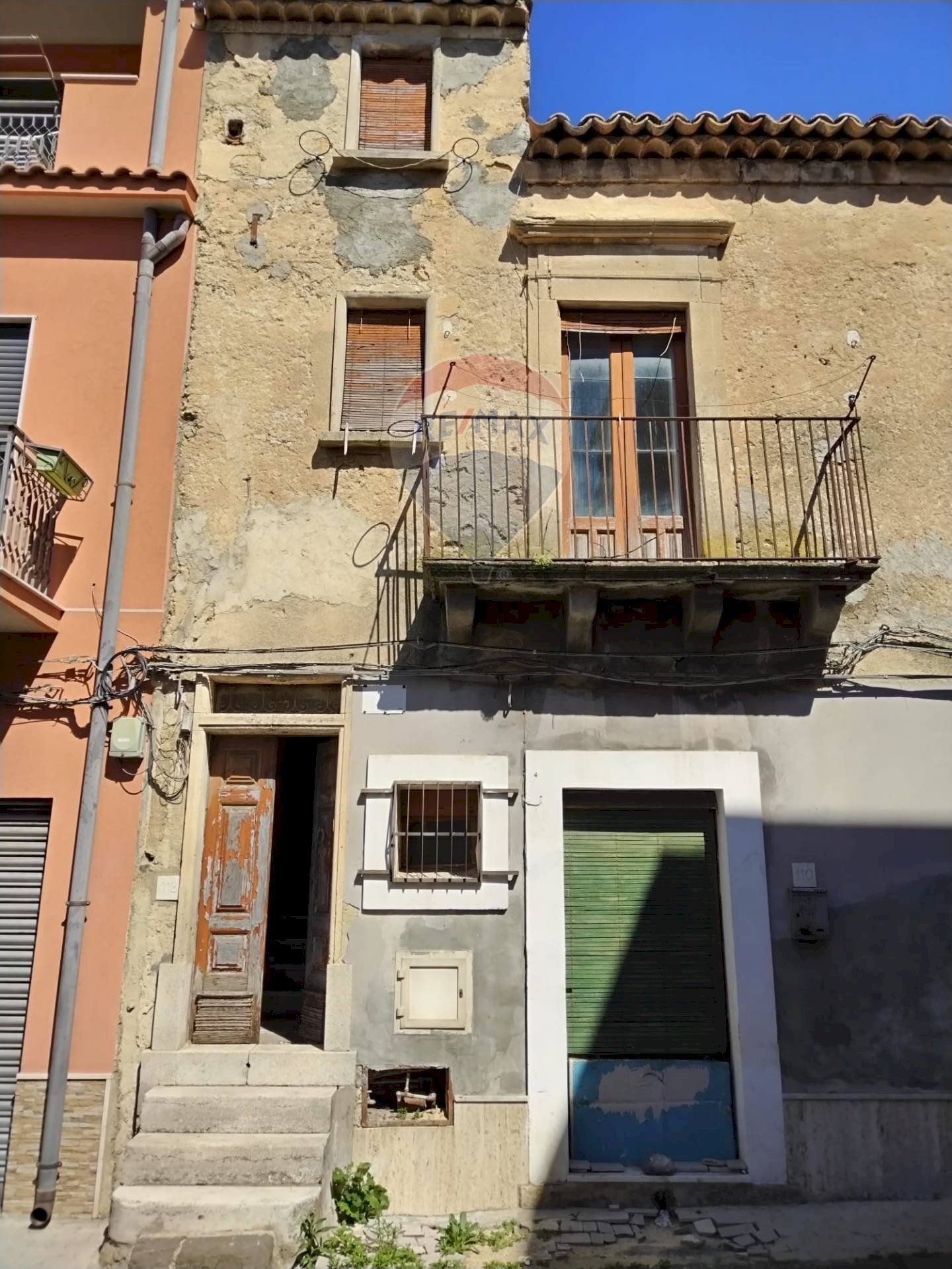 Edificio all\'aperto - Casa indipendente via alessandro volta
 
112, Grammichele - foto 1