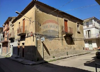 Edificio all\'aperto - Casa indipendente via alessandro volta
 
112, Grammichele - foto 2