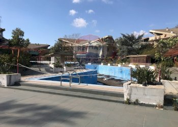 Piscina - Villa via san michele arcangelo
 
snc, Sant'Agata Li Battiati - foto 4