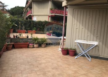 Terrazza - Villa via san michele arcangelo
 
snc, Sant'Agata Li Battiati - foto 7