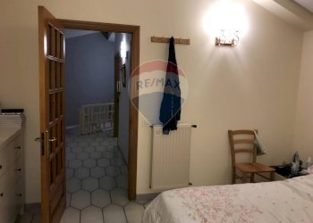 Camera / camera da letto - Villa via san michele arcangelo
 
snc, Sant'Agata Li Battiati - foto 27