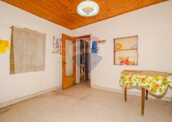 Sala da pranzo - Casa indipendente Via Raffaello Sanzio
 
14, Viagrande - foto 6
