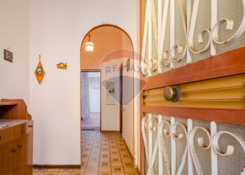 Hall / corridoio - Casa indipendente Via Raffaello Sanzio
 
14, Viagrande - foto 9