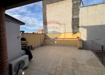 Terrazza - Quadrilocale via santa maria di nuova luce
 
11, Catania - foto 3