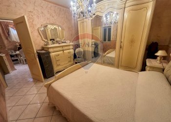 Camera / camera da letto - Quadrilocale via santa maria di nuova luce
 
11, Catania - foto 14