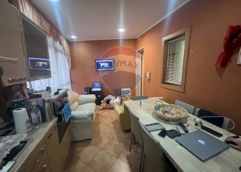 Sala da pranzo - Quadrilocale via santa maria di nuova luce
 
11, Catania - foto 18