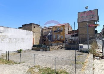 Edificio all\'aperto - Terreno edificabile VIA GIACOMO SANTAGATI
 
72, Ramacca - foto 4