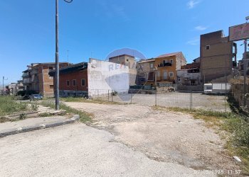 Edificio all\'aperto - Terreno edificabile VIA GIACOMO SANTAGATI
 
72, Ramacca - foto 17