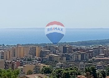 Edificio all\'aperto - Attico Via Peppino Impastato
 
26, Catania - foto 1