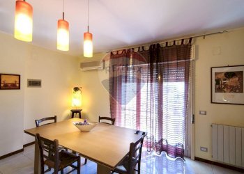 Sala da pranzo - Appartamento via ceuta
 
3, Aci Catena - foto 15