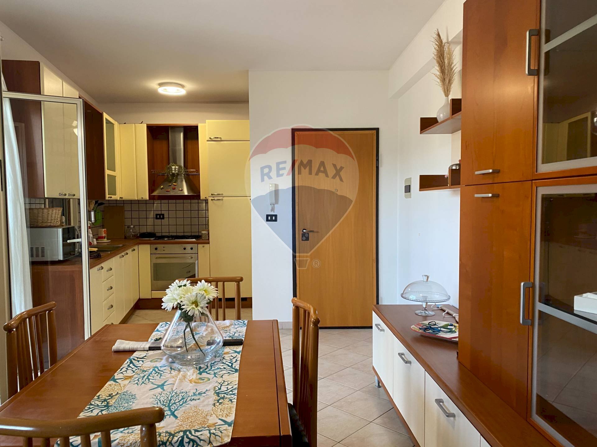 Sala da pranzo - Trilocale via spiaggia
 
21, Mascali - foto 2