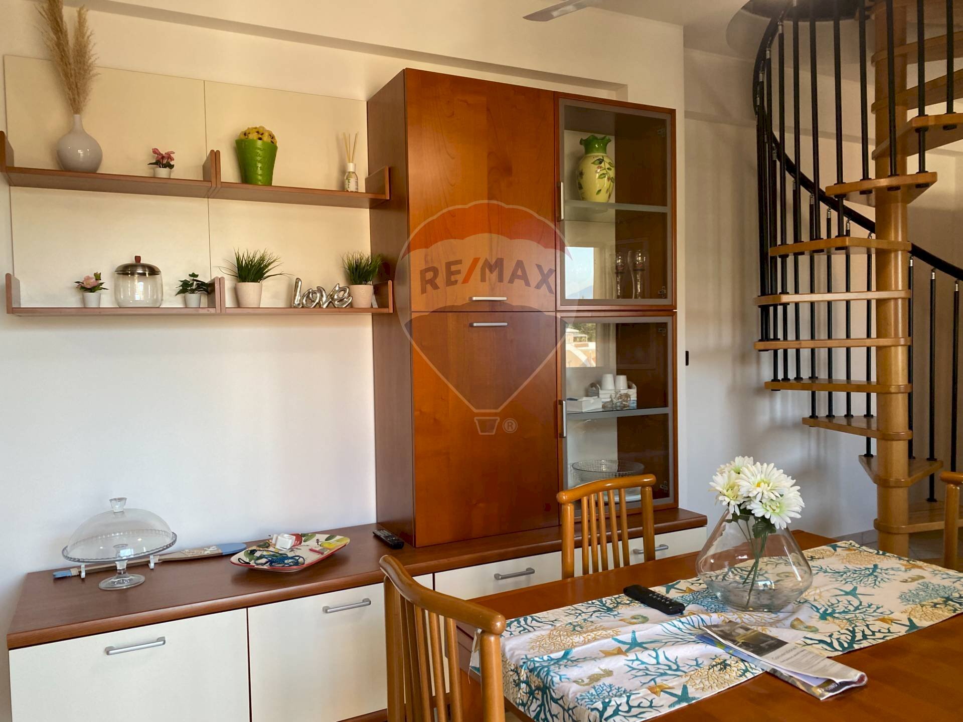 Sala da pranzo - Trilocale via spiaggia
 
21, Mascali - foto 3