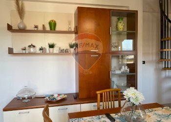 Sala da pranzo - Trilocale via spiaggia
 
21, Mascali - foto 12
