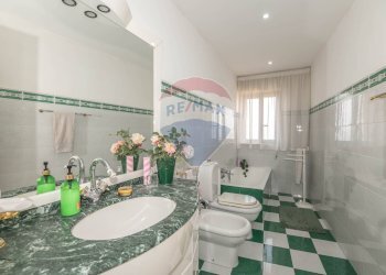 Bagno - Casa semi indipendente Via Massimo D'Antona
 
25, Caltagirone - foto 7