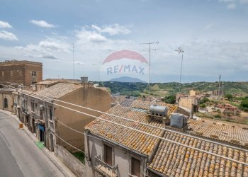 Edificio all\'aperto - Casa semi indipendente Via Massimo D'Antona
 
25, Caltagirone - foto 12