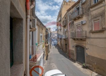Edificio all\'aperto - Casa semi indipendente Via Massimo D'Antona
 
25, Caltagirone - foto 22