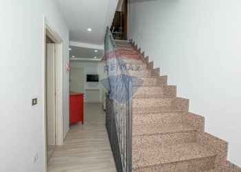 Scale - Casa semi indipendente Via Massimo D'Antona
 
25, Caltagirone - foto 23