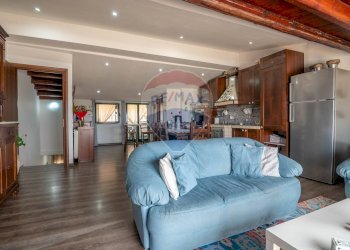 Sala da pranzo - Casa semi indipendente Via Massimo D'Antona
 
25, Caltagirone - foto 36