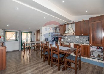 Sala da pranzo - Casa semi indipendente Via Massimo D'Antona
 
25, Caltagirone - foto 37