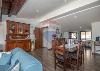 Sala da pranzo - Casa semi indipendente Via Massimo D'Antona
 
25, Caltagirone - foto 38