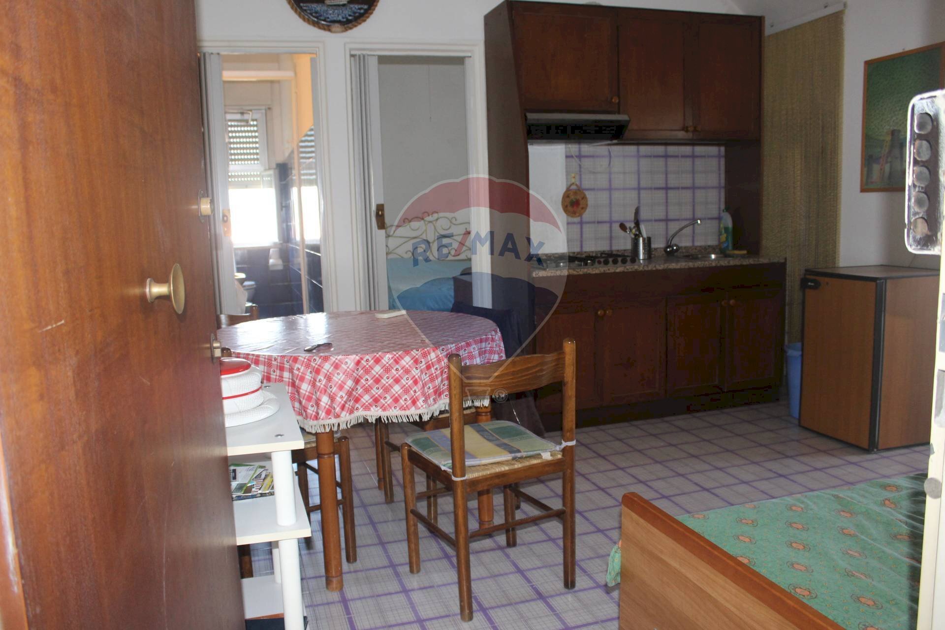 Sala da pranzo - Two-room apartment Via Monteforte Banco
 
15, Calatabiano - photo 1