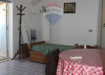 Sala da pranzo - Bilocale Via Monteforte Banco
 
15, Calatabiano - foto 9