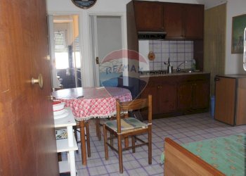 Sala da pranzo - Bilocale Via Monteforte Banco
 
15, Calatabiano - foto 1