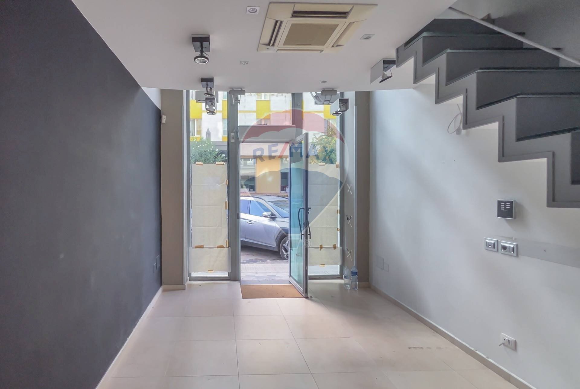 Ricezione / Lobby - Commercial Premises Via Ticino
12, Siracusa - photo 2