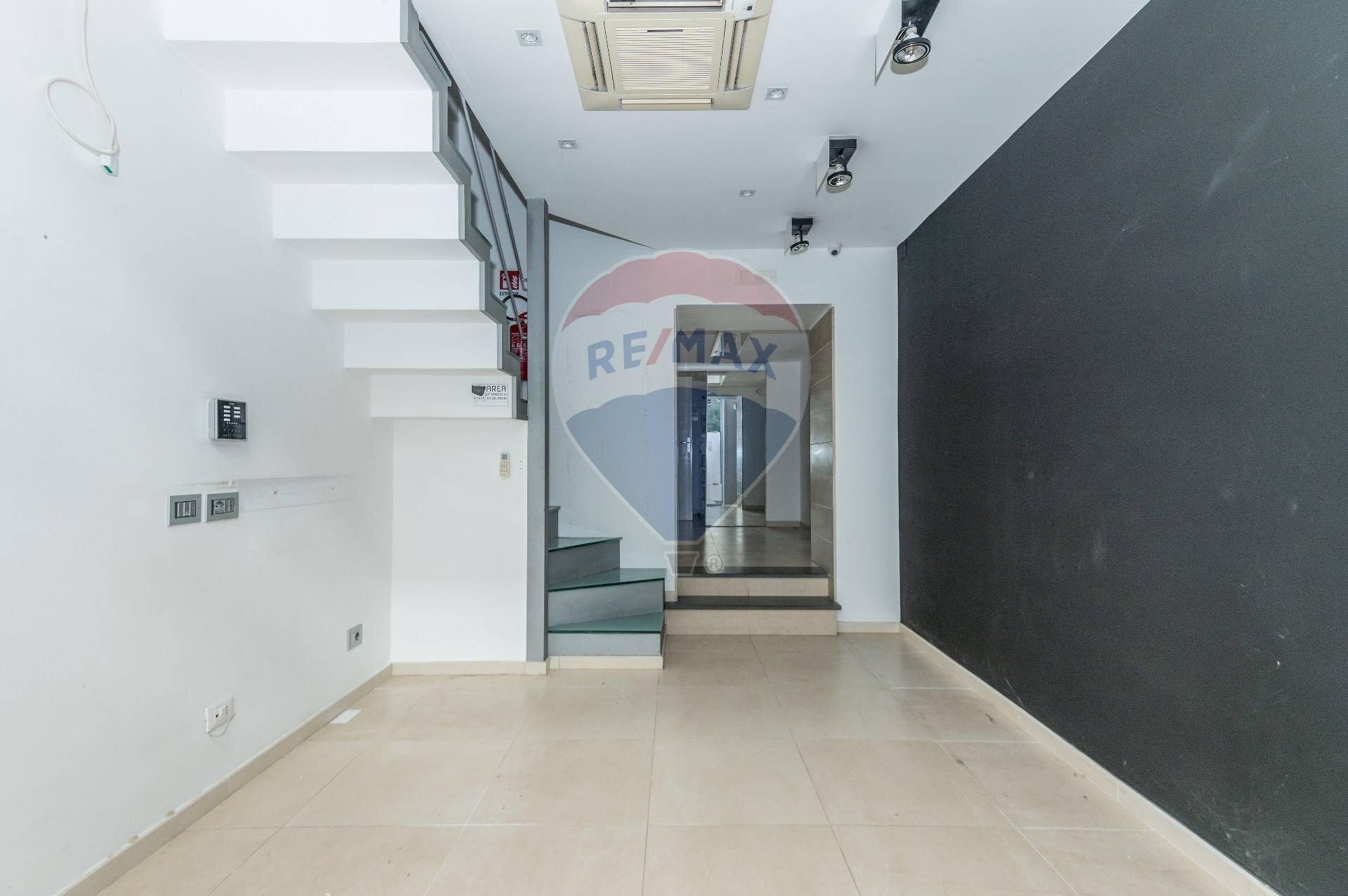 Stanza vuota - Commercial Premises Via Ticino
12, Siracusa - photo 3