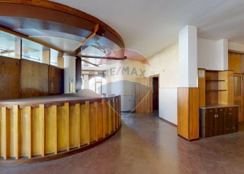 Ricezione / Lobby - Commercial Premises Via Circonvallazione Ovest
 
94, Ciserano - photo 9