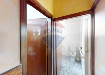 Hall / corridoio - Commercial Premises Via Circonvallazione Ovest
 
94, Ciserano - photo 12