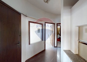 Hall / corridoio - Commercial Premises Via Circonvallazione Ovest
 
94, Ciserano - photo 13